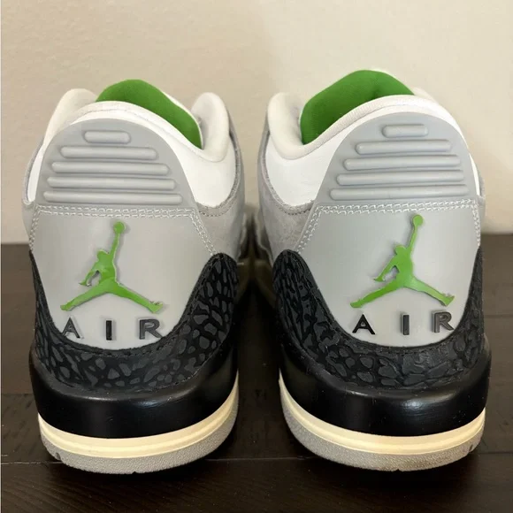 Jordan 3 Size 10 Chlorophyll - Picture 6 of 8